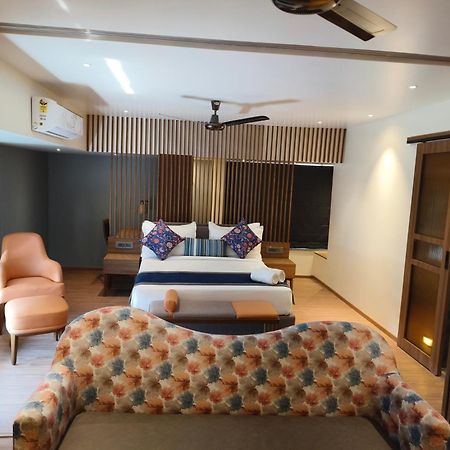 Hotel Le Grande - Mumbai International Airport Екстер'єр фото