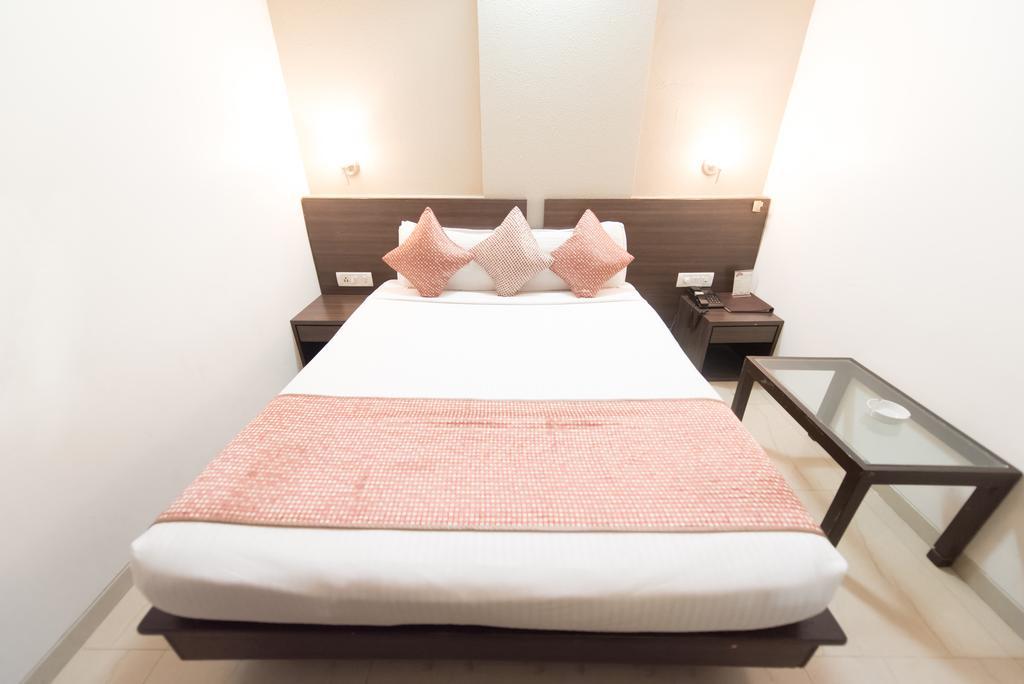 Hotel Le Grande - Mumbai International Airport Екстер'єр фото