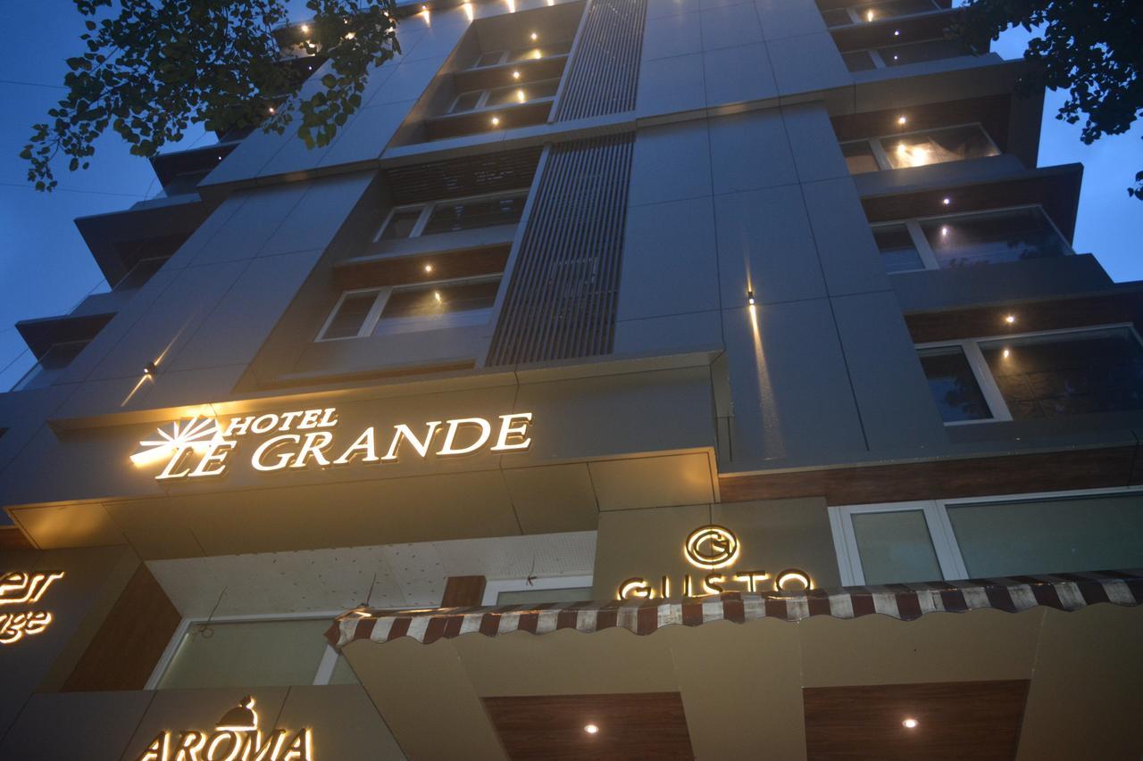 Hotel Le Grande - Mumbai International Airport Екстер'єр фото